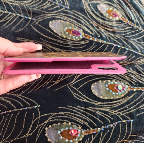 Loius Vuitton Phone Case - Picture 3 of 9